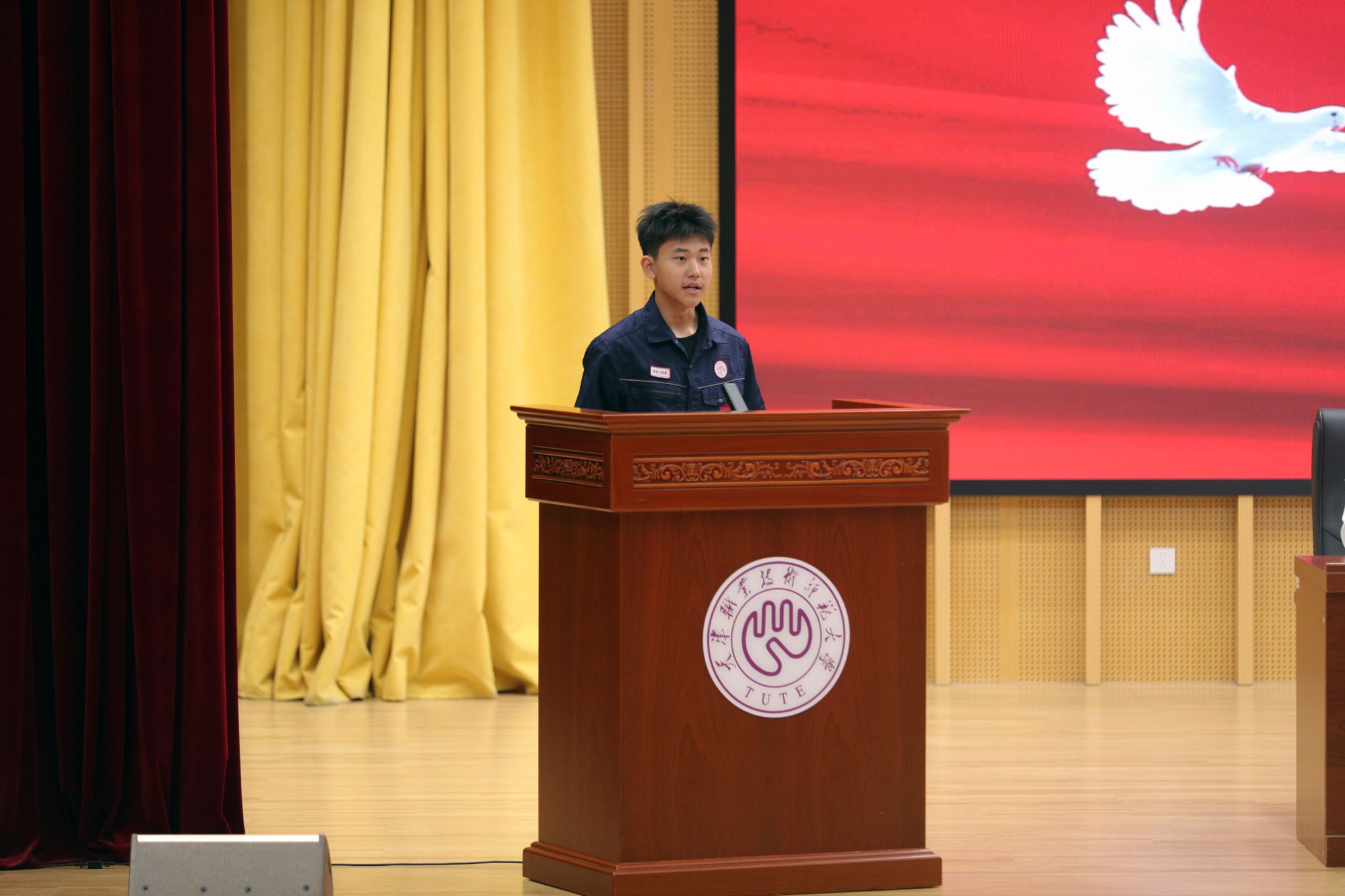 学生代表发言